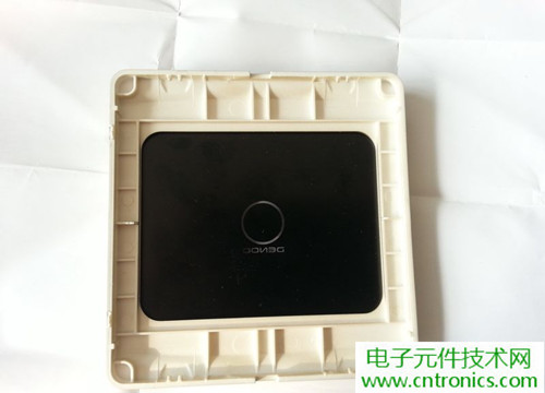 一款觸控開關(guān)拆解，做工不錯